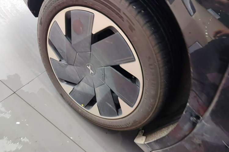 Used XPeng MONA M03 2025 502 Long-Range Max Right Rear Wheel Hub