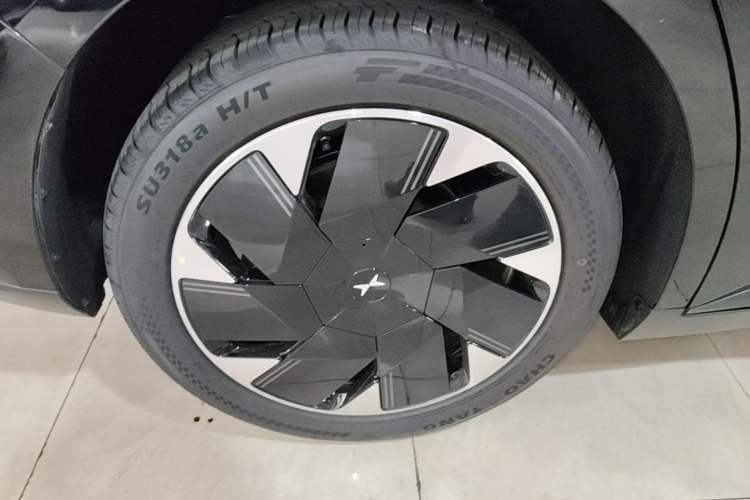 Used XPeng MONA M03 2025 502 Long-Range Max Right Rear Wheel Hub