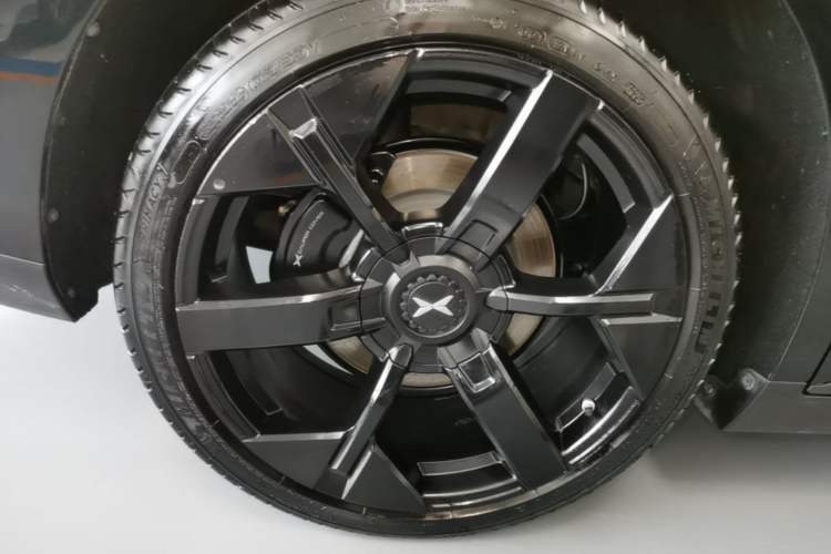 Used XPeng MONA M03 2025 502 Long-Range Max Right Rear Wheel Hub