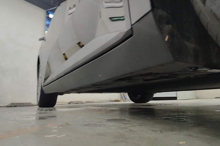 Used XPeng MONA M03 2025 502 Long-Range Max Right Side Sill
