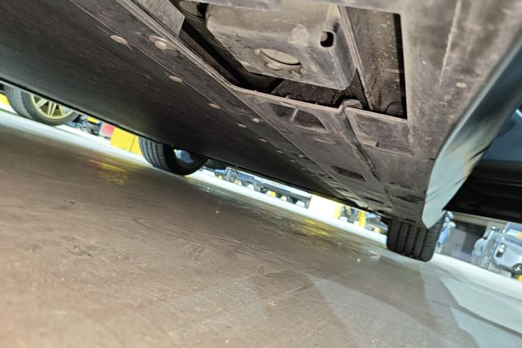 Used XPeng MONA M03 2025 600 with Ultra-Long Range Max Right Side Sill