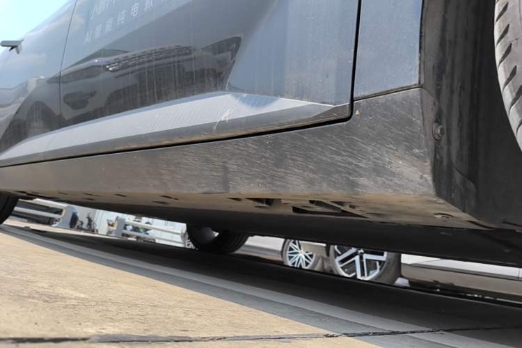 Used XPeng MONA M03 2025 600 with Ultra-Long Range Max Right Side Sill