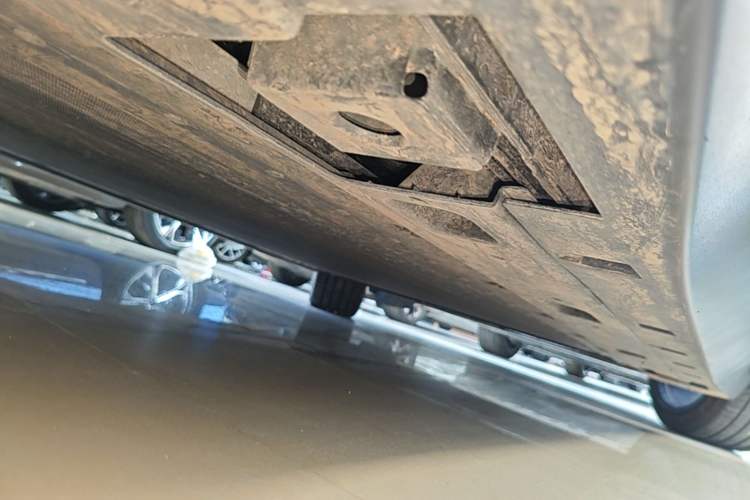 Used XPeng MONA M03 2025 600 with Ultra-Long Range Max Right Side Sill