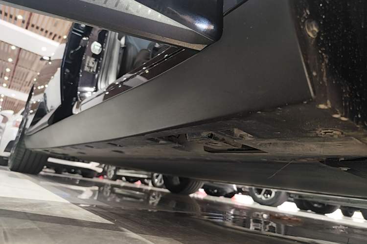 Used XPeng MONA M03 2025 600 with Ultra-Long Range Max Right Side Sill