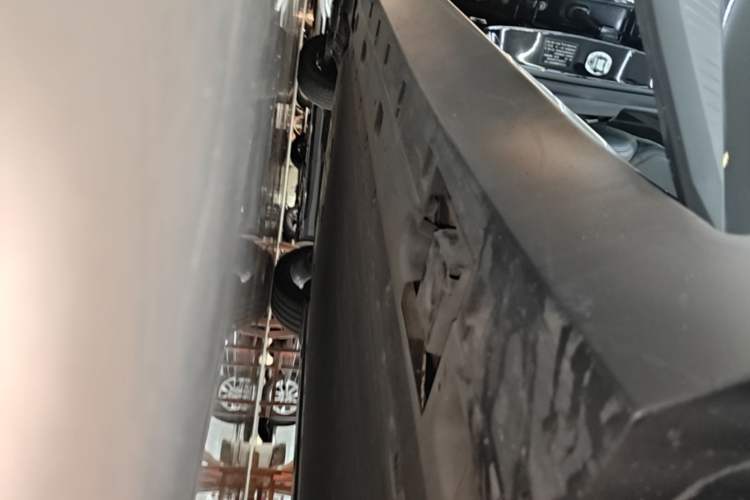 Used XPeng MONA M03 2025 600 with Ultra-Long Range Max Right Side Sill