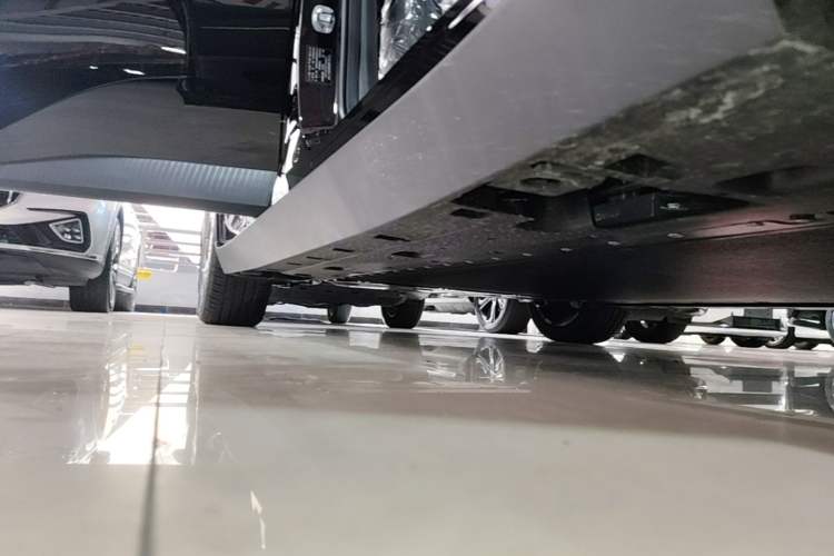 Used XPeng MONA M03 2025 502 Long-Range Max Right Side Sill
