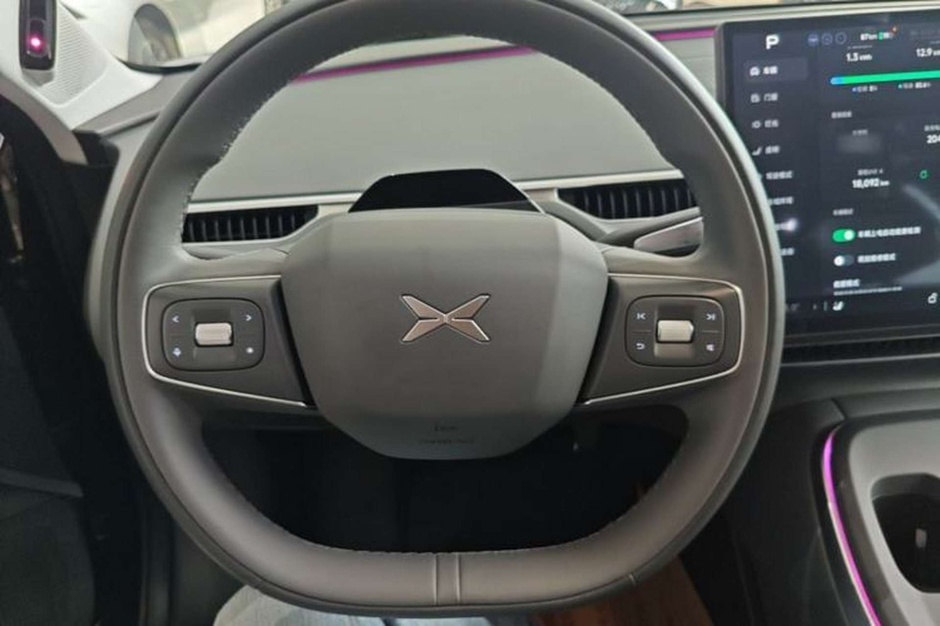 Used XPeng MONA M03 2025 600 with Ultra-Long Range Max Steering Wheel