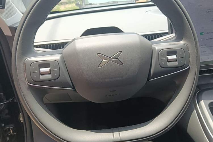 Used XPeng MONA M03 2025 600 with Ultra-Long Range Max Steering Wheel