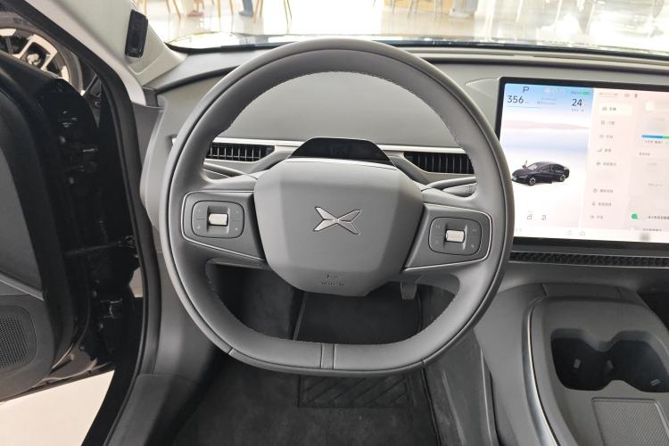 Used XPeng MONA M03 2025 600 with Ultra-Long Range Max Steering Wheel