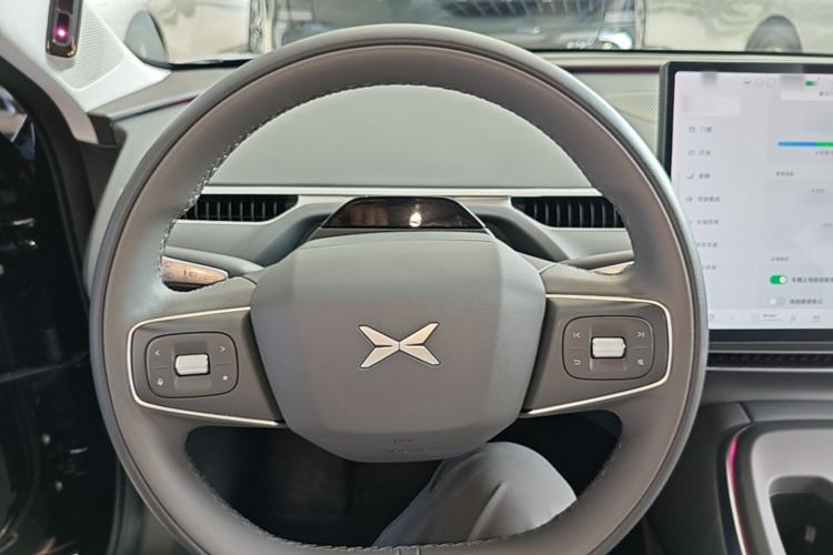 Used XPeng MONA M03 2025 600 with Ultra-Long Range Max Steering Wheel