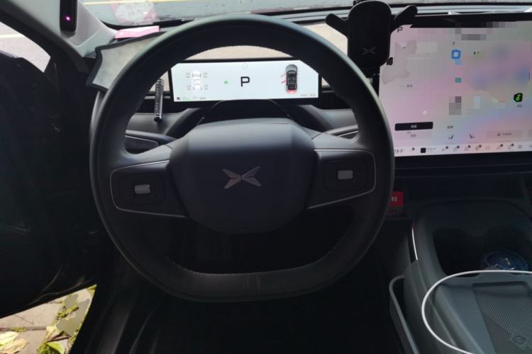 Used XPeng MONA M03 2025 600 with Ultra-Long Range Max Steering Wheel