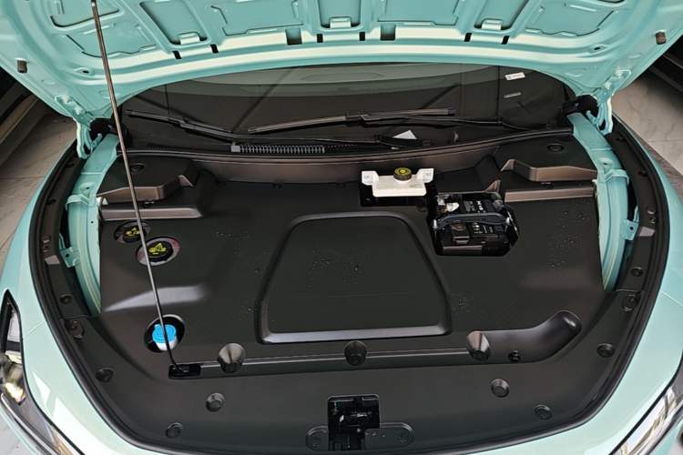 Used XPeng MONA M03 2025 600 with Ultra-Long Range Max Engine Bay