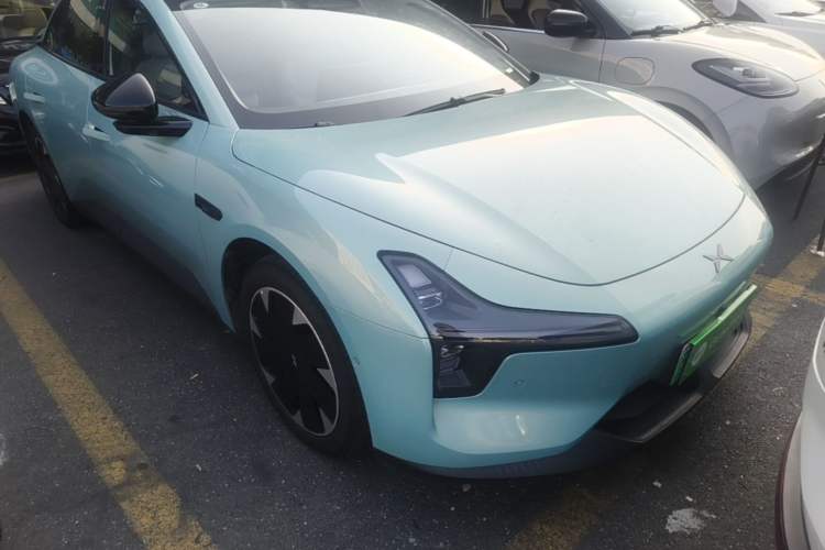 Used XPeng MONA M03 2025 600 with Ultra-Long Range Max Front Right 45 Deg