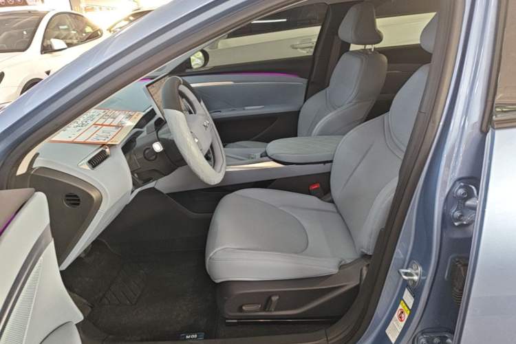 Used XPeng MONA M03 2025 620 Ultra-Long Range Plus Left Front Seat