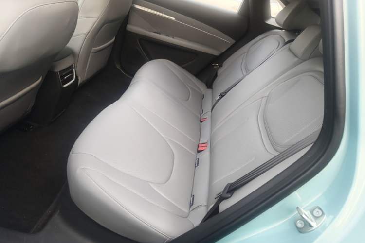 Used XPeng MONA M03 2025 600 with Ultra-Long Range Max Left Rear Seat