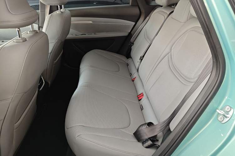 Used XPeng MONA M03 2025 600 with Ultra-Long Range Max Left Rear Seat