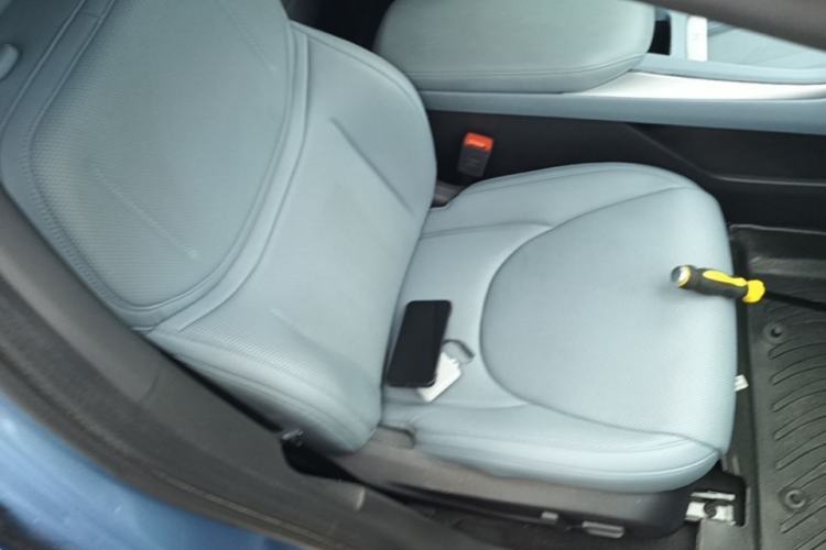 Used XPeng MONA M03 2025 620 Ultra-Long Range Plus Right Front Seat