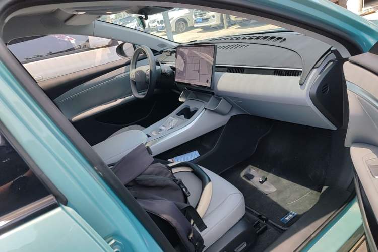 Used XPeng MONA M03 2025 620 Ultra-Long Range Plus Right Front Seat