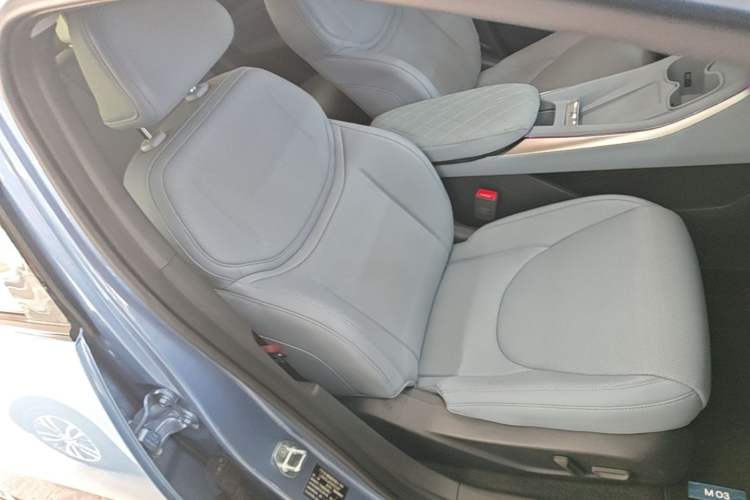Used XPeng MONA M03 2025 620 Ultra-Long Range Plus Right Front Seat