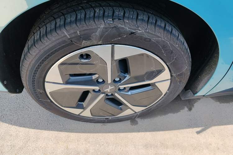 Used XPeng MONA M03 2025 620 Ultra-Long Range Plus Right Rear Wheel Hub