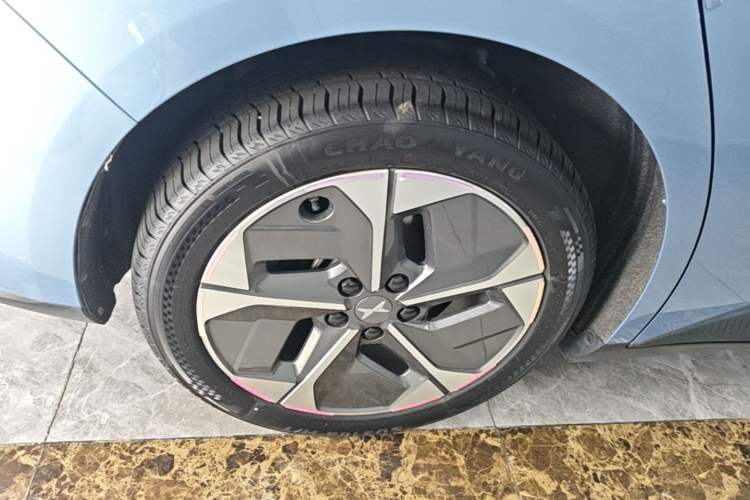 Used XPeng MONA M03 2025 620 Ultra-Long Range Plus Right Rear Wheel Hub