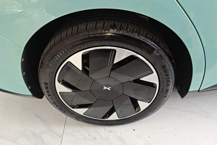 Used XPeng MONA M03 2025 600 with Ultra-Long Range Max Right Rear Wheel Hub