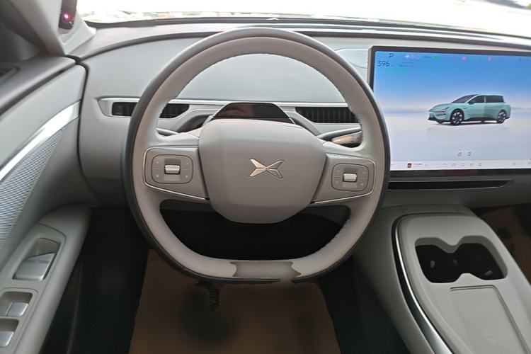 Used XPeng MONA M03 2025 600 with Ultra-Long Range Max Steering Wheel