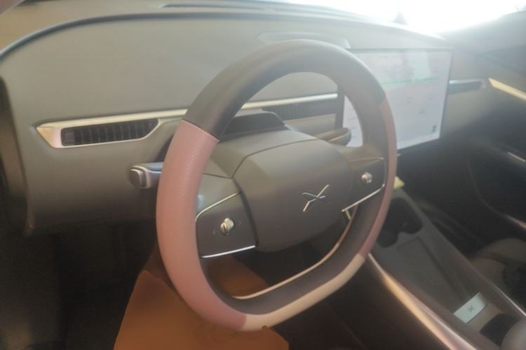 Used XPeng MONA M03 2025 620 Ultra-Long Range Plus Center Console
