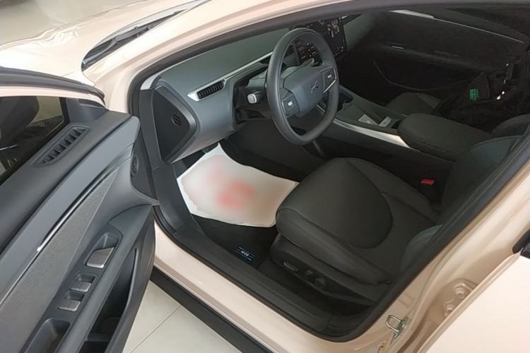 Used XPeng MONA M03 2025 600 with Ultra-Long Range Max Driver Seat