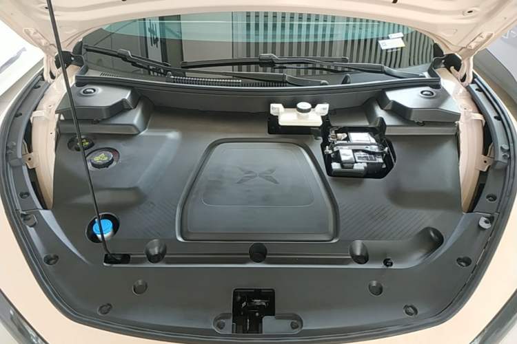 Used XPeng MONA M03 2025 600 with Ultra-Long Range Max Engine Bay
