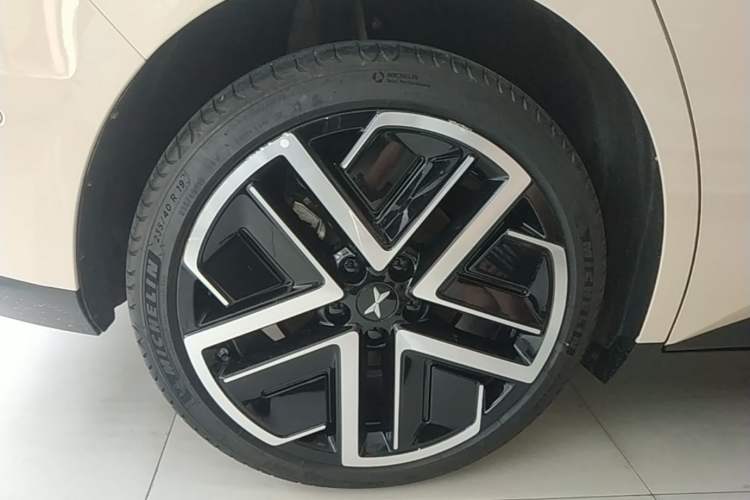 Used XPeng MONA M03 2025 600 with Ultra-Long Range Max Exterior 5