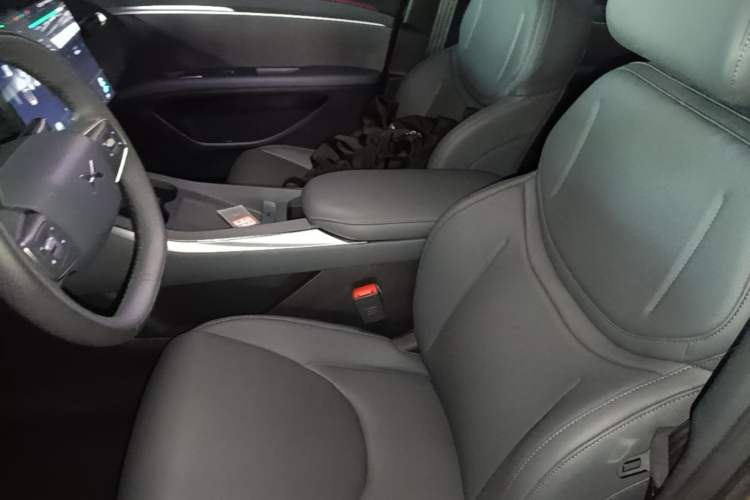 Used XPeng MONA M03 2025 600 with Ultra-Long Range Max Left Front Seat
