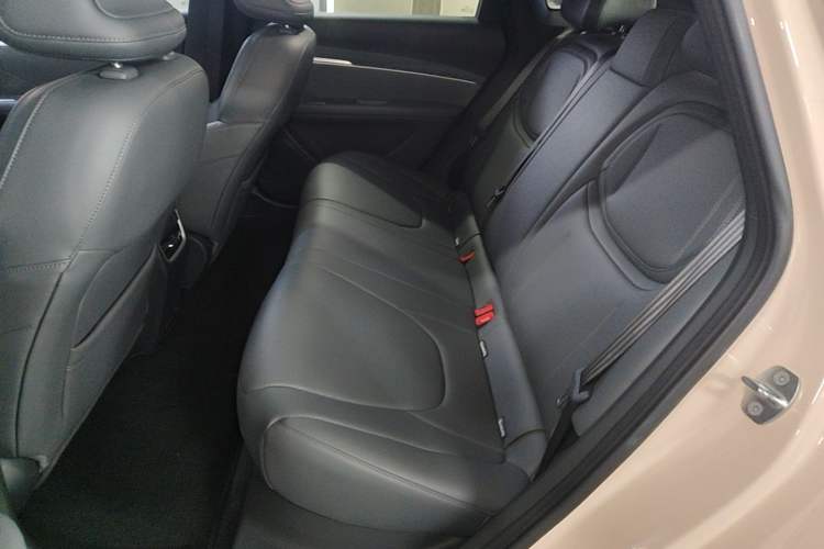 Used XPeng MONA M03 2025 600 with Ultra-Long Range Max Left Rear Seat