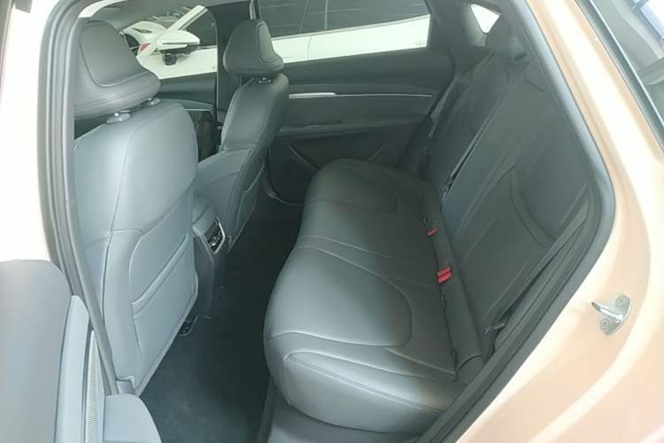 Used XPeng MONA M03 2025 600 with Ultra-Long Range Max Left Rear Seat