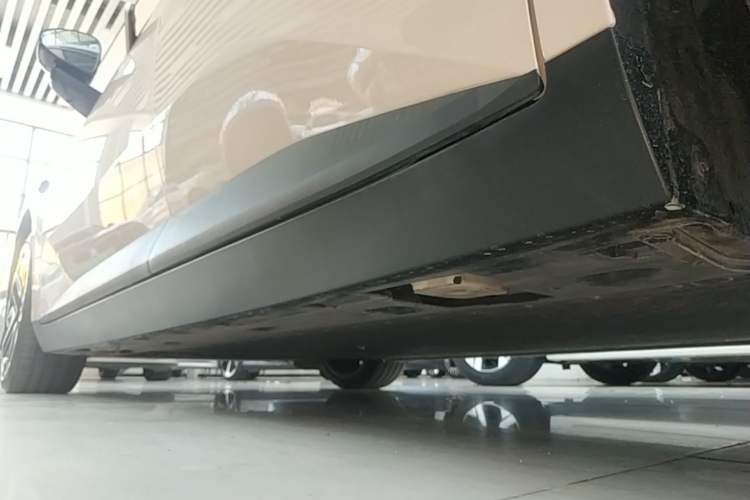 Used XPeng MONA M03 2025 600 with Ultra-Long Range Max Left Side Sill