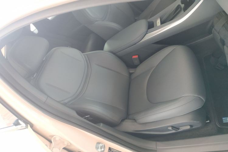 Used XPeng MONA M03 2025 600 with Ultra-Long Range Max Right Front Seat