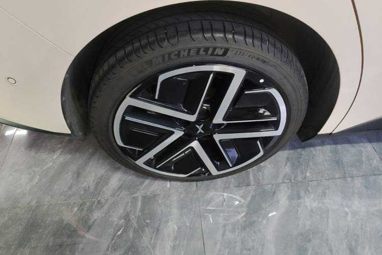 Used XPeng MONA M03 2025 600 with Ultra-Long Range Max Right Rear Wheel Hub