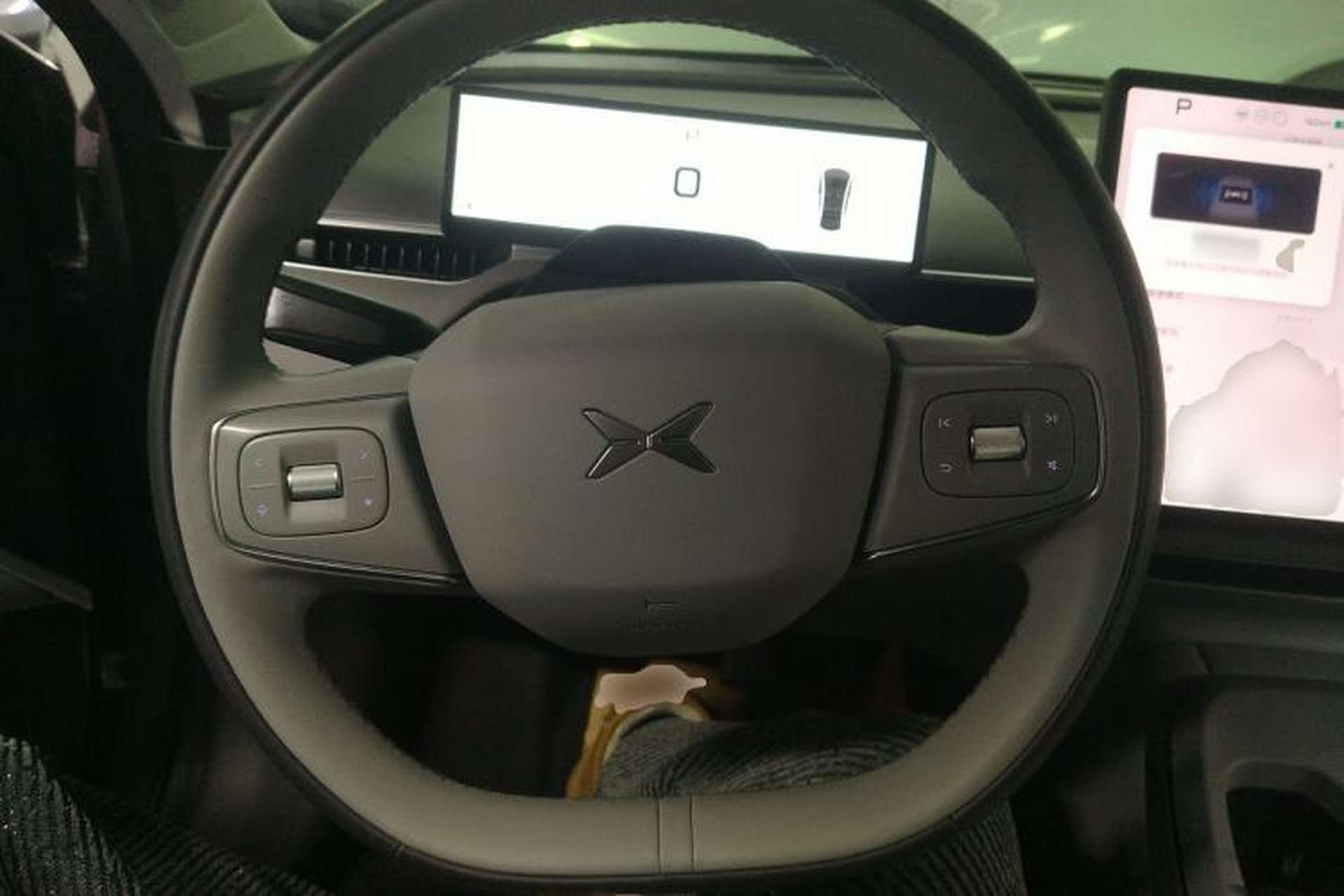 Used XPeng MONA M03 2025 600 with Ultra-Long Range Max Steering Wheel