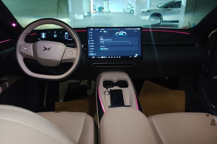 Used XPeng MONA M03 2025 600 with Ultra-Long Range Max Center Console