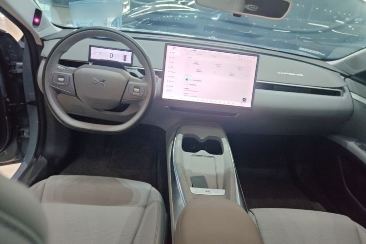 Used XPeng MONA M03 2025 600 with Ultra-Long Range Max Center Console