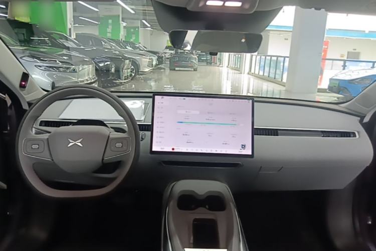 Used XPeng MONA M03 2025 502 Long-Range Max Center Console