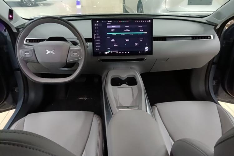 Used XPeng MONA M03 2025 600 with Ultra-Long Range Max Center Console