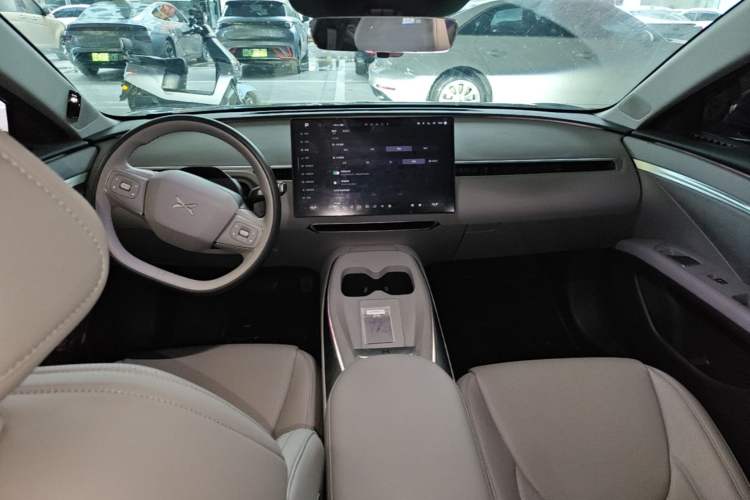 Used XPeng MONA M03 2025 502 Long-Range Max Center Console