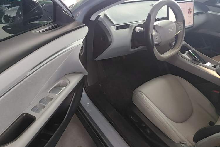 Used XPeng MONA M03 2025 600 with Ultra-Long Range Max Driver Seat