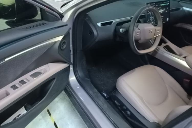 Used XPeng MONA M03 2025 600 with Ultra-Long Range Max Driver Seat