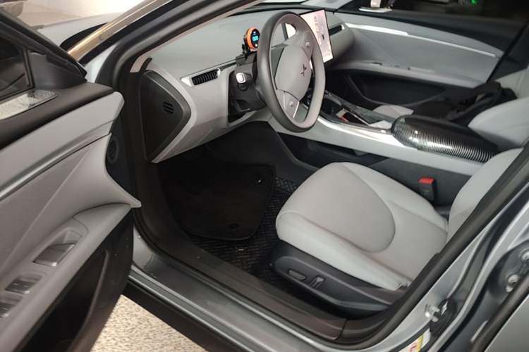 Used XPeng MONA M03 2025 620 Ultra-Long Range Plus Driver Seat
