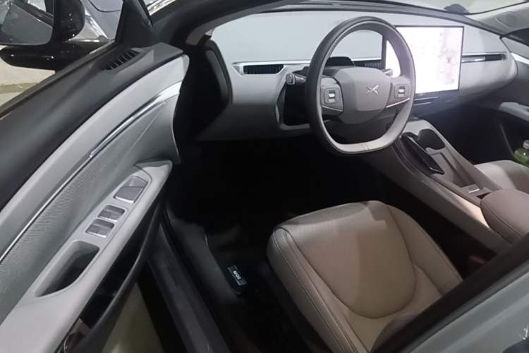 Used XPeng MONA M03 2025 600 with Ultra-Long Range Max Driver Seat