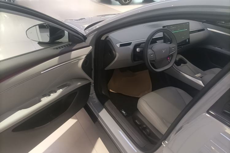 Used XPeng MONA M03 2025 600 with Ultra-Long Range Max Driver Seat