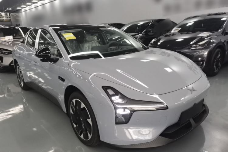 Used XPeng MONA M03 2025 502 Long-Range Max Front Right 45 Deg