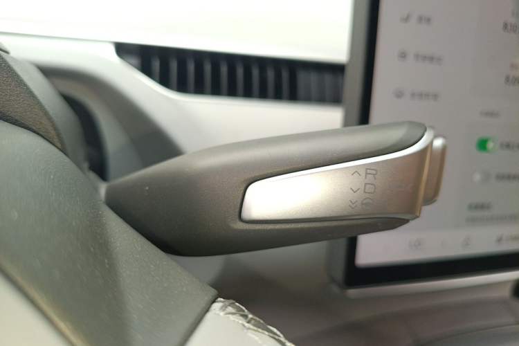 Used XPeng MONA M03 2025 600 with Ultra-Long Range Max Gear Lever
